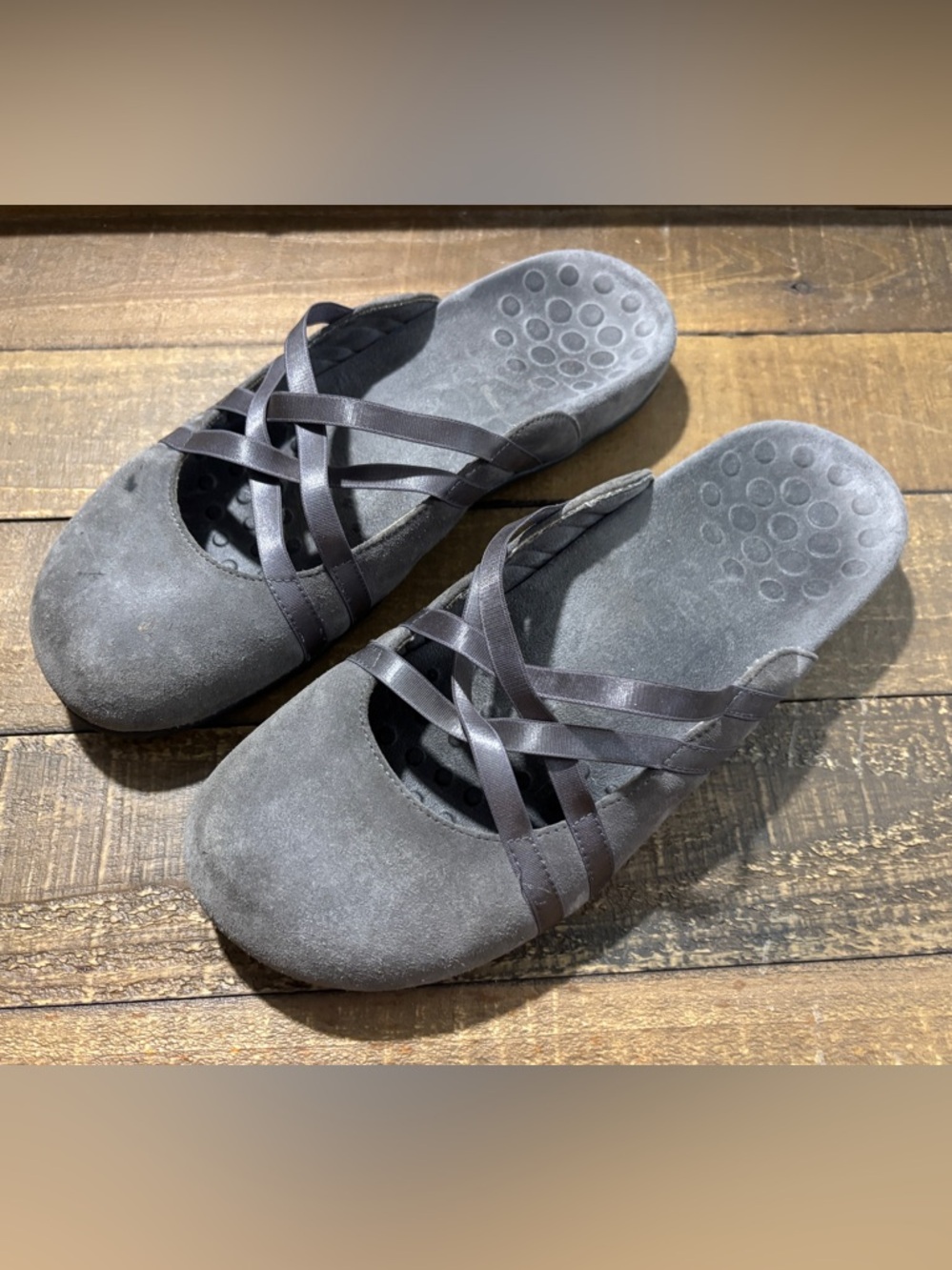 VIONIC Claire Gray Suede Slides Slip-on Mules Comfort Shoes, Women’s 9.5